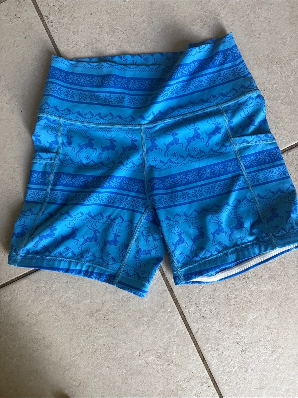 Cvg 5” Women's High-Waist Blue Patterned Active Shorts